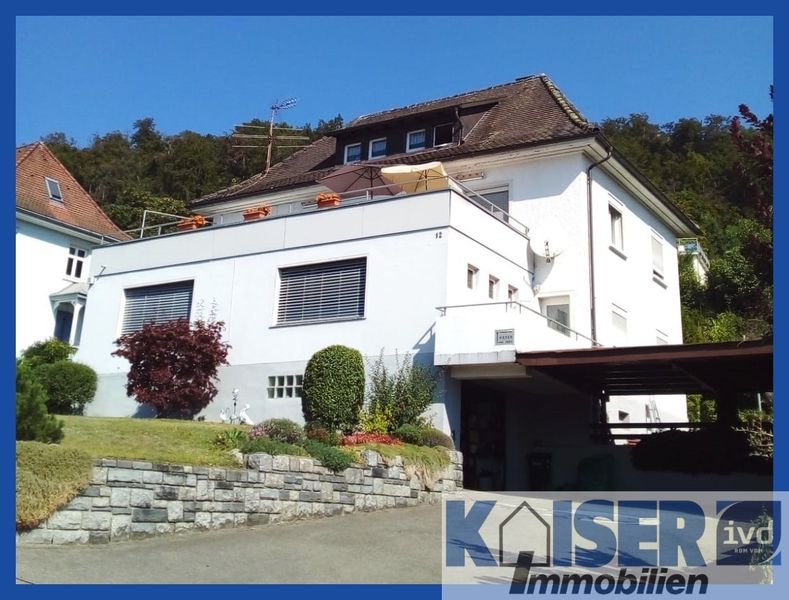 Mit Liebe zum neuen Glanz: Repräsentatives Haus mit herrlicher Dachterrasse in Waldshut
